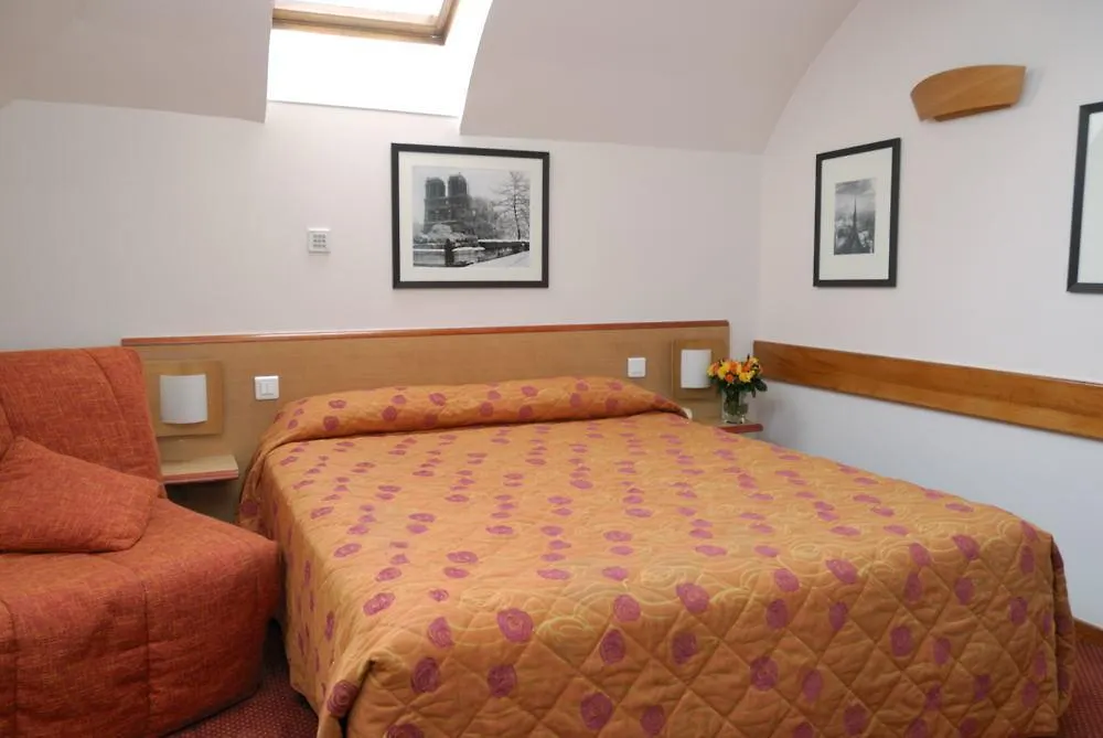 Hotel Hospitel Dieu Paris